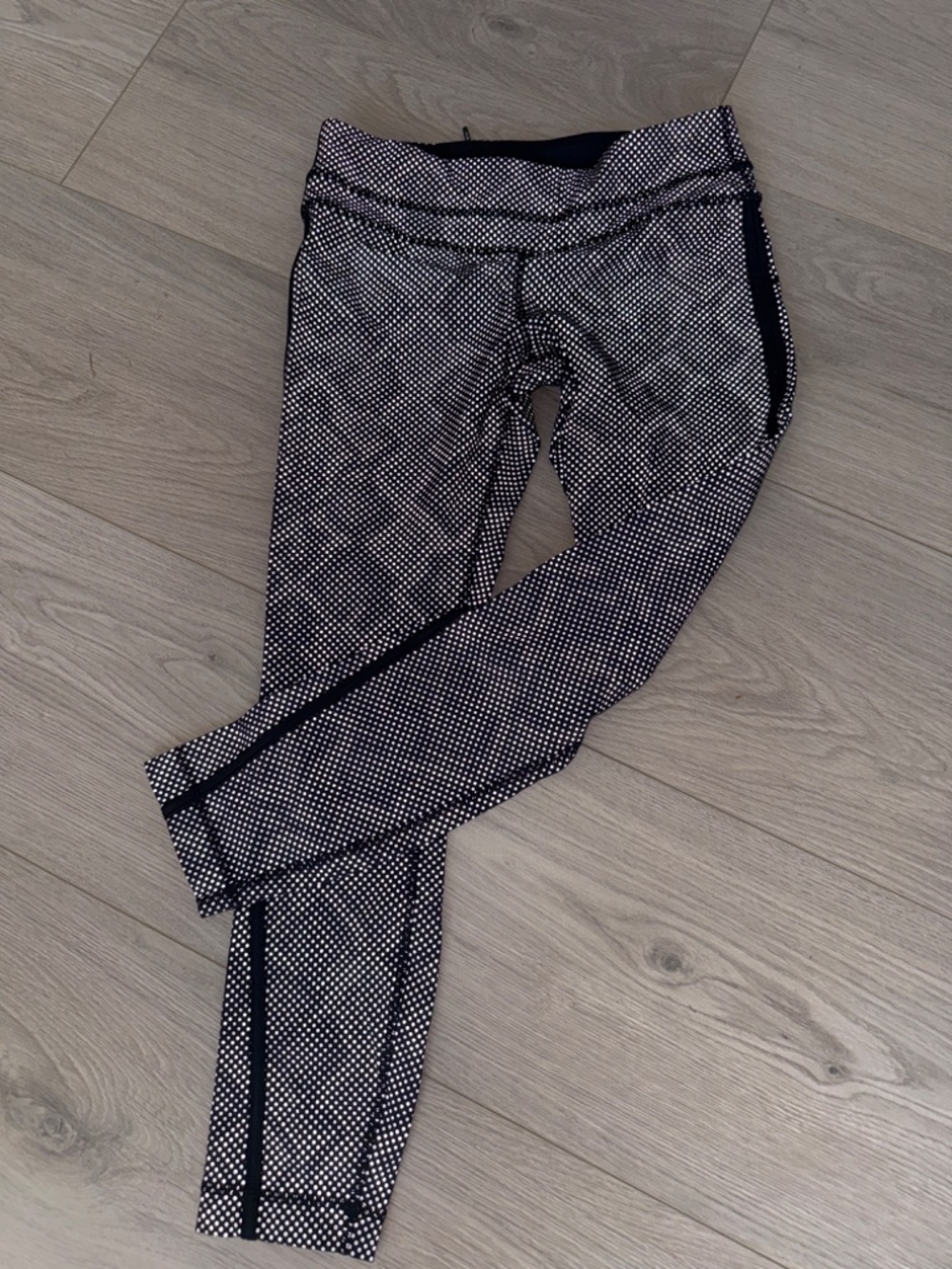 LULULEMON FULLY REFLECTIVE SNAKE SKIN PATTER compression tights sz 6